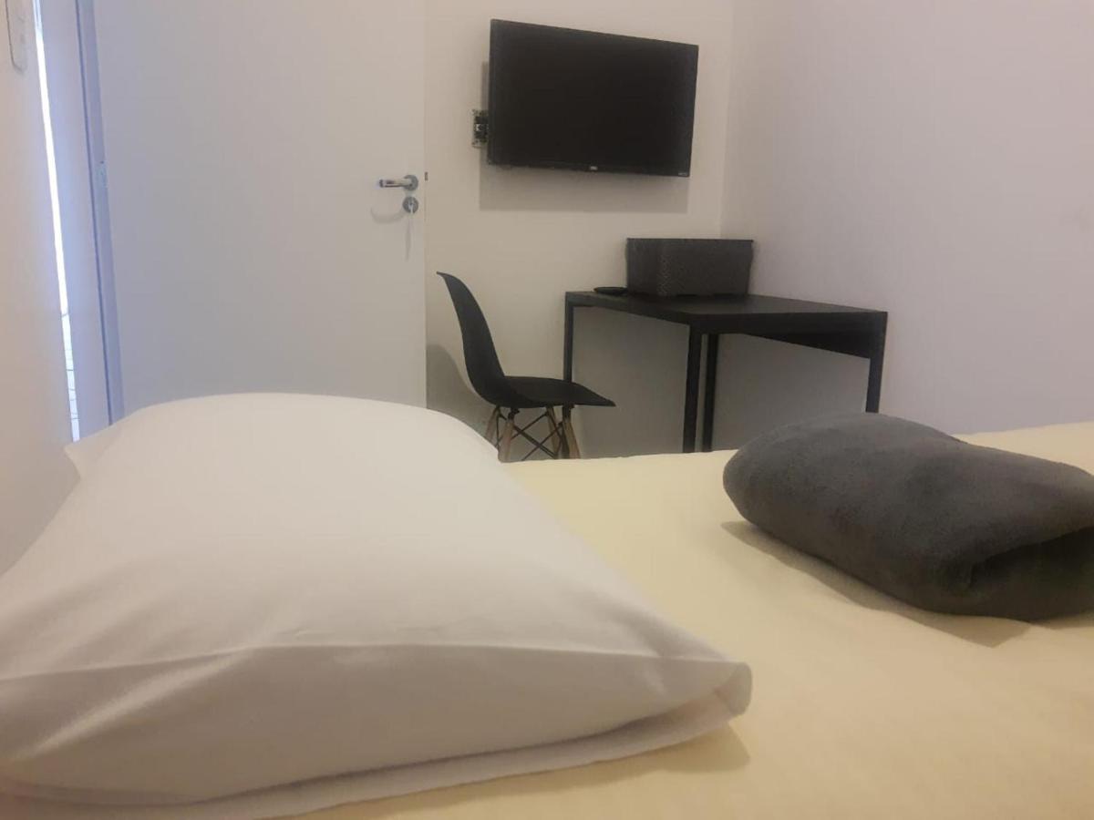 גווארולוס Pousada Internacional Eas Airport 10Min מראה חיצוני תמונה