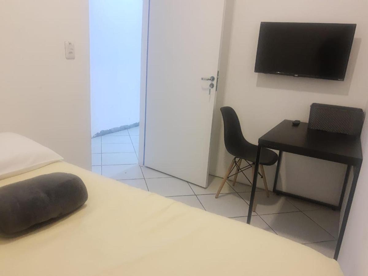גווארולוס Pousada Internacional Eas Airport 10Min מראה חיצוני תמונה